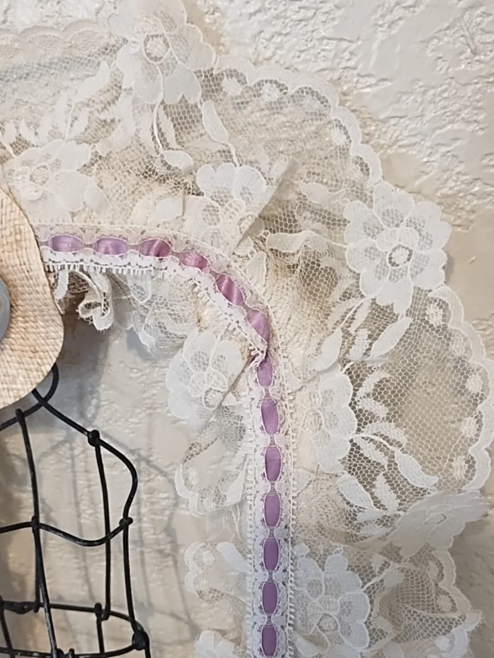 Lace and Ribbon Decorative Hairpiece in Cream and Lavender